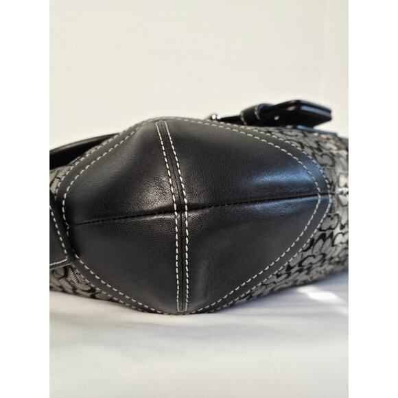 Vintage Coach Soho 6818 Leather and Signature Canvas Print Bag/Purse - Picture 5 of 16